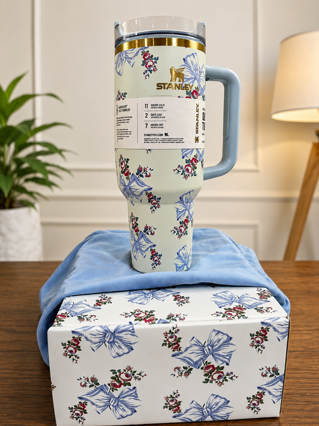 40oz Floral Bow Insulated Tumbler with Handle & Straw – Premium Stainless Steel Travel Cup, Cream & Blue